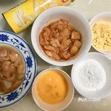 【准备材料】 鸡胸肉：一块 鸡蛋：一个 料酒：4