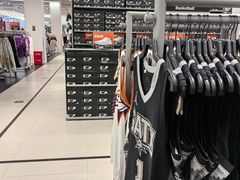 -NIKE上海青浦优选体验店