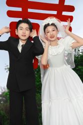 -喜爱高定婚纱摄影