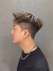 -一家只做男发烫染的店