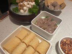 -左庭右院鲜牛肉火锅(环球港店)