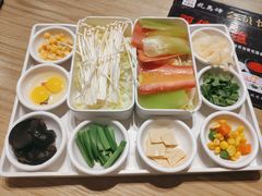 -花馬肆.云南过桥米线(汉神购物广场现场熬汤店)