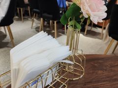 -POKEE VIA&Brunch·维娅(重庆来福士店)