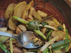 -八府香鸭·啫啫煲(华山路店)