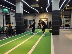 -Freedom Fitness私教健身俱乐部(徐虹北路店)