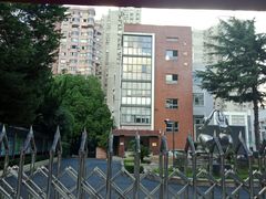 -上海财经大学附属北郊高级中学