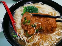 红烧猪扒汤面-食惠里小笼包面馆(越秀店)