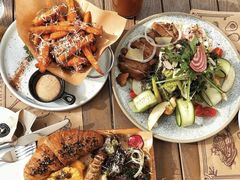-Mark&Mars Restaurant