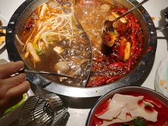 -茅草房·河畔园林火锅