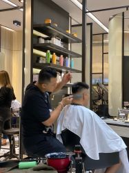 -HAIR CORNER