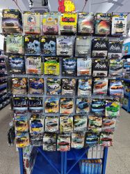 -逝水玩具折扣店