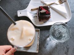 -UNI UNI(环亚凯瑟琳店)