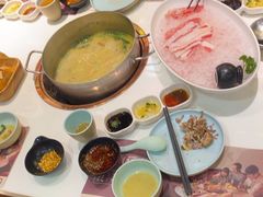 -洪氏嗨捞·猪肚鸡火锅(阳光天地店)