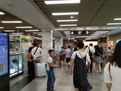 -烈士陵园(地铁站)