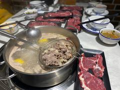 -潮牛宴·鲜牛肉自助火锅烤肉(龙岩新罗万达店)