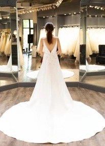 -深白婚纱艺术馆(王府壹号店)