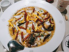 -渔语鱼酸菜鱼新川菜(来福士店)