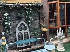 -月亮眼花园餐厅书吧酒吧