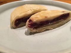 鲜花饼-云海肴·汽锅鸡·云南菜(天津国金汇店)