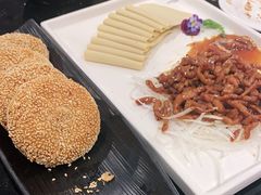 -皇城根·鲁菜济南菜·吊炉烤鸭·炒鸡鱼头(济南旗舰店)