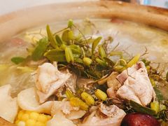 石橄榄炖鸡-洪大厨鸡煲(福田店)