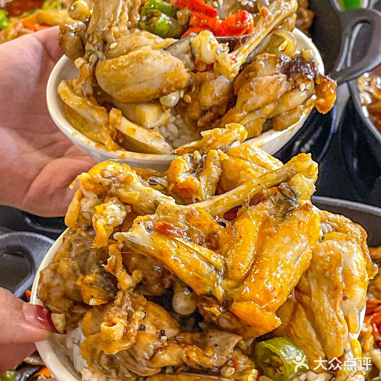 坐标南京，18r一只的巨大烤蛙真的会爱！！  