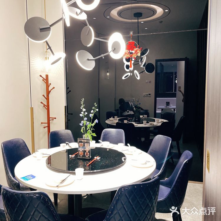 夏都小镇｜不是银杏季也同样美味的融合粤菜