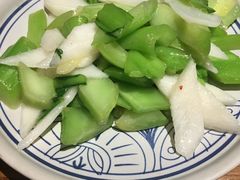 -云海肴·汽锅鸡·云南菜(天山百盛优客店)