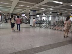 -上海体育馆(地铁站)