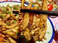 -威记烧嘢·南宁烧烤·超级生牛(绿地店)