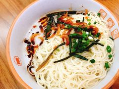 温泉蛋葱油拌面-陈家生煎(三坊七巷店)