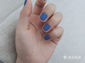 提前预约了美甲，然后被店里小姐姐热情接待好开心