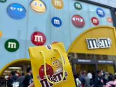 -m豆巧克力世界(上海世茂广场店)