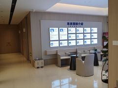 -柏乐口腔医院·舒适化无痛种植牙中心(东盟商务区院)