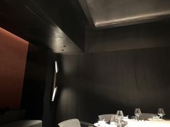 -左庭右院鲜牛肉火锅黑金店(陆家嘴中心店)