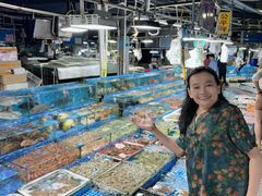 -霞涌市场海鲜摆卖区