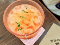 莓果苏打-野路甜点铺(松柏路店)