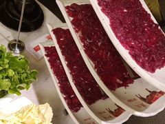 鲜牛肉-左庭右院鲜牛肉火锅(浦江欢乐颂店)