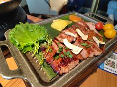 焦烤松茸猪颈肉-雀舞云南菜(乐客城店)