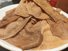 屠场鲜毛肚-三江两海老火锅(北京首店)