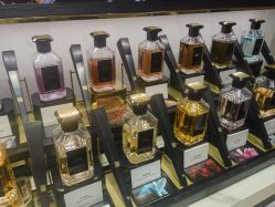 -法国娇兰精品店