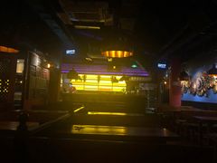 -Helens海伦司小酒馆(上海疁城新天地店)