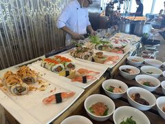 -怡豪大饭店·49楼旋转自助餐厅
