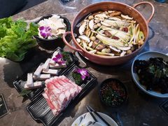 -三人行骨头王火锅(长寿店)
