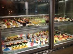面包甜点陈列柜-牡丹国际大酒店-港式茶餐厅