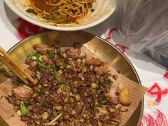 -肥肥虾庄·金牌油焖大虾(汉口城市广场店)