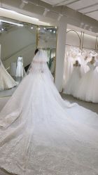 -艾米丽婚纱礼服