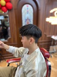 -海文先生国潮烫染男士理发馆