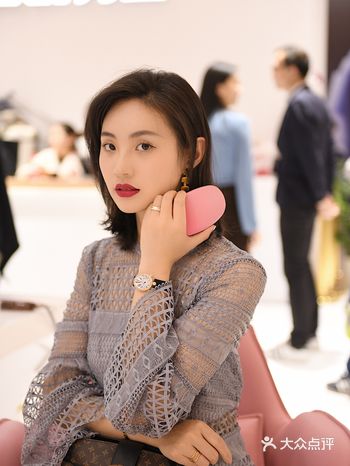 闺蜜看展日，又是一年AWE