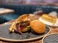-Let'sBURGERplus·非常创意汉堡(三里屯店)